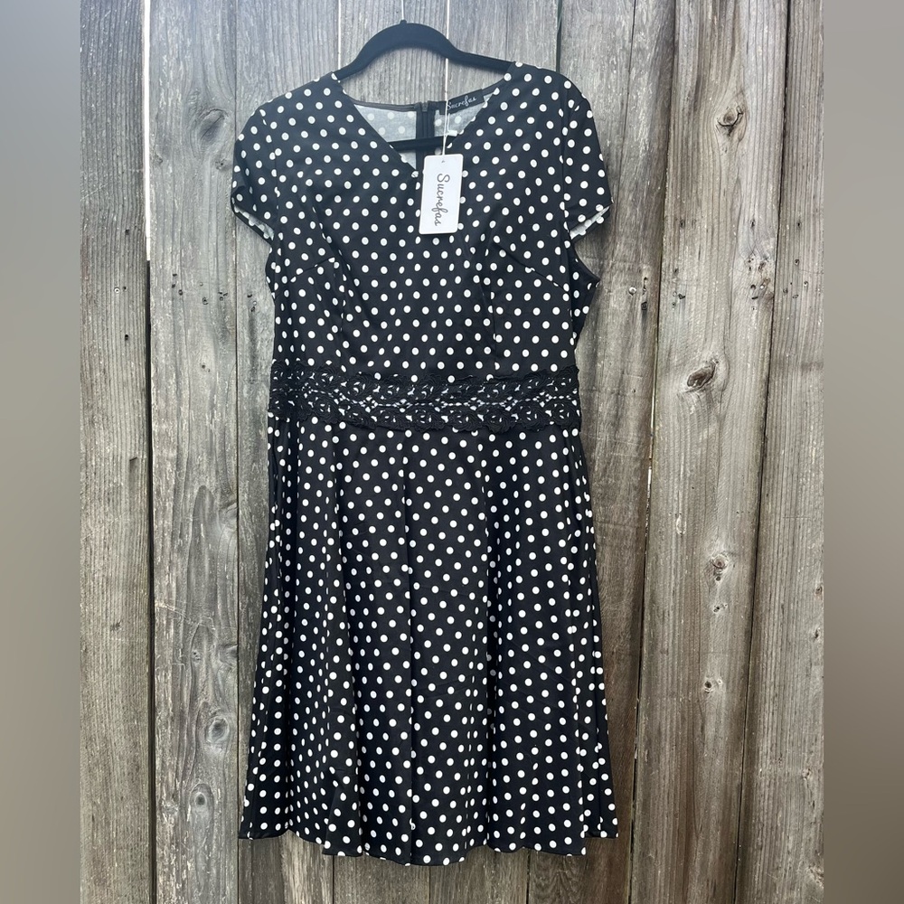 Sucrefas Black and White Polka Dot Midi Dress